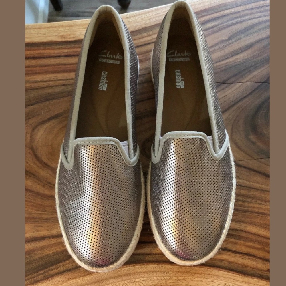 SOLD Clark’s Espadrille Azella Theona 7.5